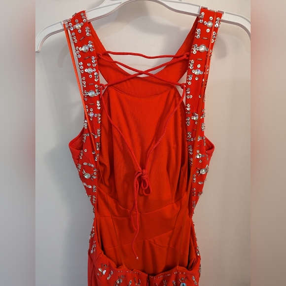 Formal Dress - Picture 3 of 7